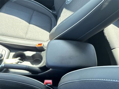 Used 2025 Hyundai Venue Limited image 27