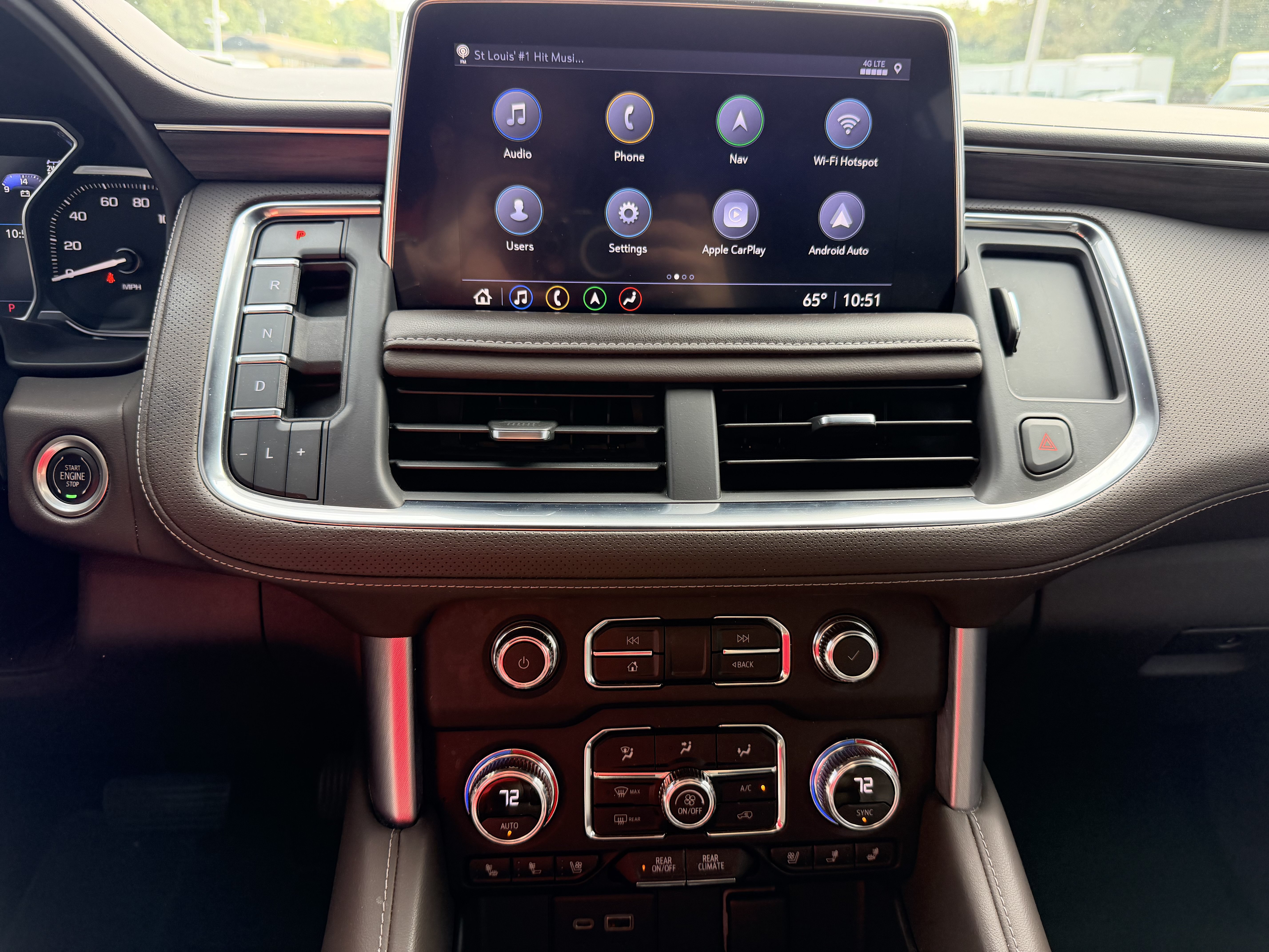 Used 2021 GMC Yukon SLT w/ SLT Premium Package AWD/4WD image 17