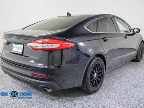Used 2020 Ford Fusion SE FWD image 7