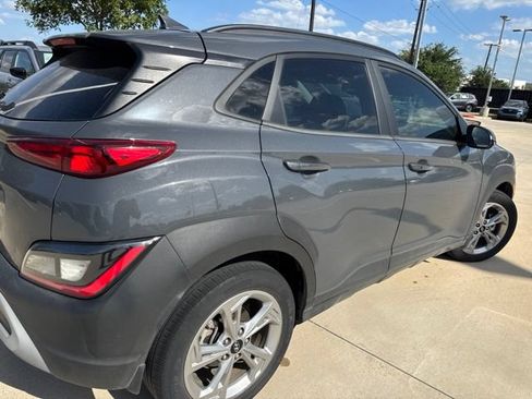 Used 2023 Hyundai Kona SEL FWD image 3