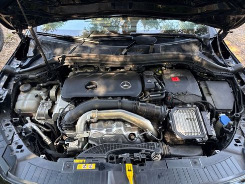 Used 2025 Mercedes-Benz GLA 250 4MATIC image 33