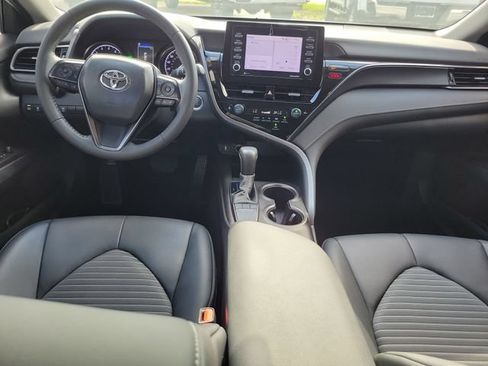 Used 2024 Toyota Camry SE w/ Convenience Package FWD image 9