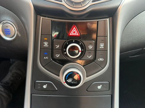 Used 2014 Hyundai Elantra w/ Option Group 2 FWD image 21