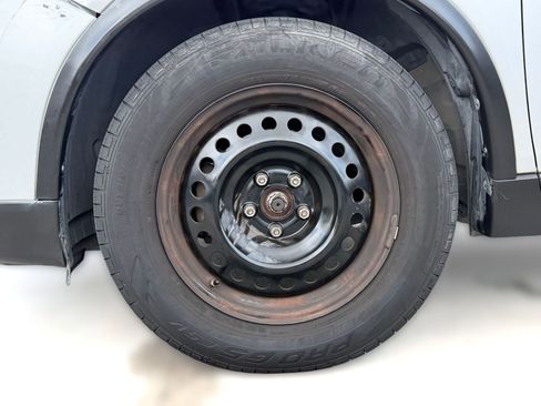 Used 2014 Nissan Rogue S image 9