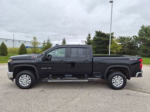 Used 2022 Chevrolet Silverado 3500 LT w/ Convenience Package AWD/4WD image 8