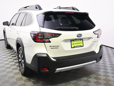 Certified 2025 Subaru Outback Limited AWD/4WD image 4
