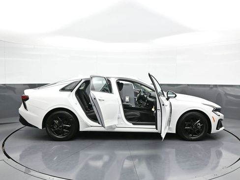 Certified 2025 Kia K5 LXS image 40