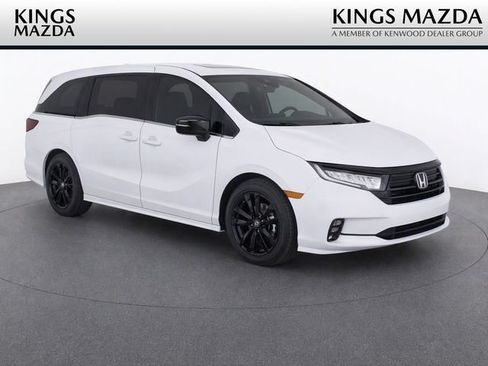 Used 2024 Honda Odyssey Sport image 1