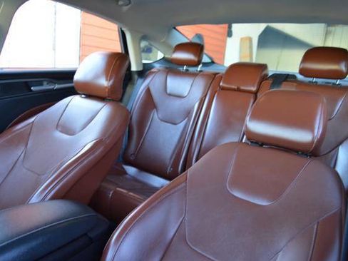 Used 2016 Ford Fusion SE w/ Equipment Group 202A image 41