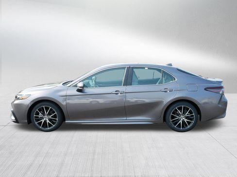 Certified 2024 Toyota Camry SE w/ Blackout Package (TMS) AWD/4WD image 4