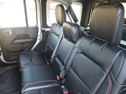 Used 2024 Jeep Wrangler Unlimited Rubicon w/ Convenience Group image 24