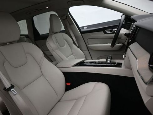 Used 2023 Volvo XC60 B5 Plus w/ Protection Package Premier image 34