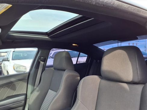 Used 2022 Dodge Charger R/T w/ Blacktop Package image 17