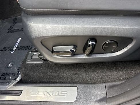 Used 2024 Lexus GX 550 w/ Accessory Package (2T) AWD/4WD image 12