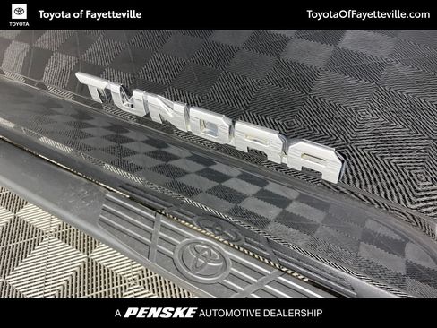 Used 2024 Toyota Tundra Limited AWD/4WD image 9