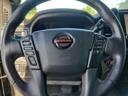 Used 2020 Nissan Titan PRO-4X w/ Pro-4x Convenience Package AWD/4WD image 23