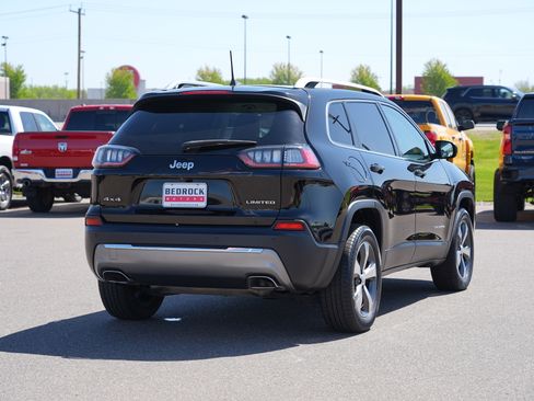 Used 2019 Jeep Cherokee Limited AWD/4WD image 3