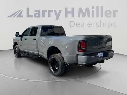 New 2026 RAM 3500 Big Horn AWD/4WD image 3