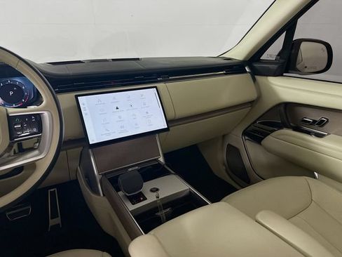Certified 2024 Land Rover Range Rover Long Wheelbase Autobiography AWD/4WD image 26