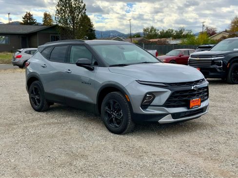 New 2025 Chevrolet Blazer LT w/ Midnight/Sport Edition image 7