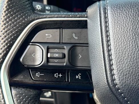 Used 2024 Toyota Sequoia Platinum AWD/4WD image 24