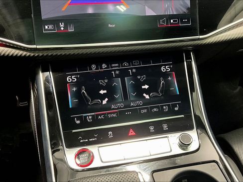 Used 2024 Audi SQ8 Premium Plus image 31