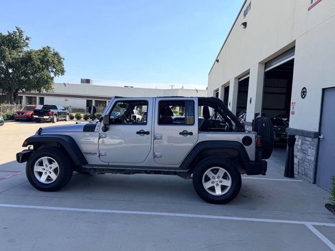 Used 2014 Jeep Wrangler Unlimited Sport w/ Quick Order Package 24S AWD/4WD image 18