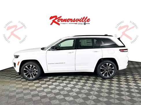 New 2025 Jeep Grand Cherokee Overland image 4