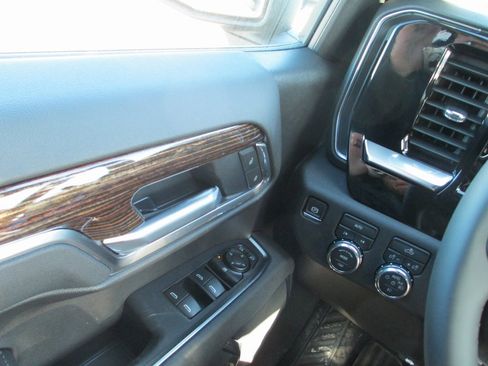 New 2026 GMC Sierra 1500 Elevation image 14