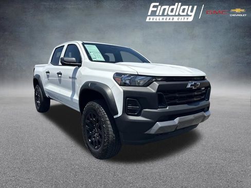 Used 2025 Chevrolet Colorado Trail Boss AWD/4WD image 1