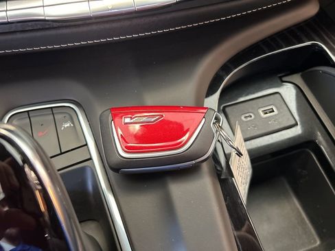 Used 2023 Cadillac Escalade ESV V image 20