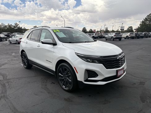 Used 2024 Chevrolet Equinox RS FWD image 2