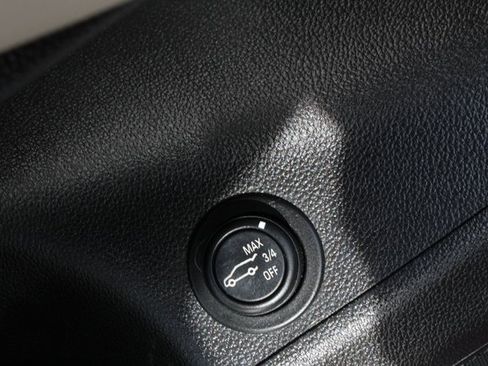 Used 2017 Buick Envision Essence w/ LPO, Cargo Package image 19