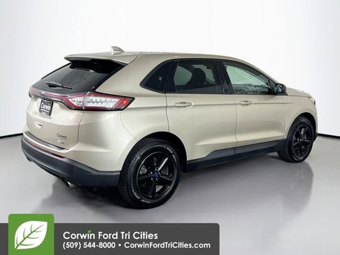 Used 2017 Ford Edge SE w/ Cargo Accessory Package image 15