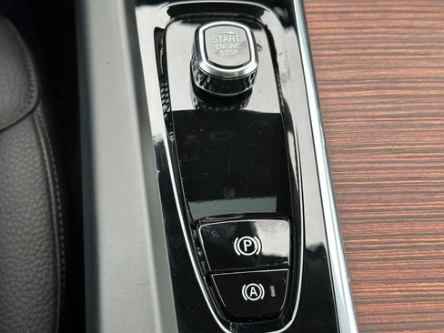 Used 2026 Volvo V60 B5 Cross Country Plus w/ Climate Package AWD/4WD image 29