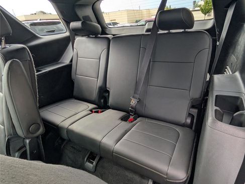 Used 2023 Chevrolet Traverse LT AWD/4WD image 17