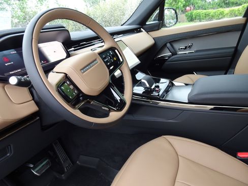 New 2026 Land Rover Range Rover Sport Dynamic SE AWD/4WD image 18