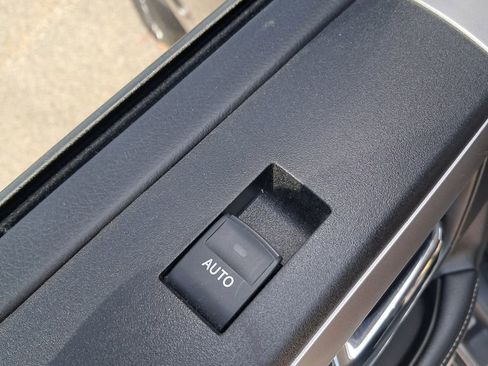 Used 2019 Toyota 4Runner SR5 Premium AWD/4WD image 17