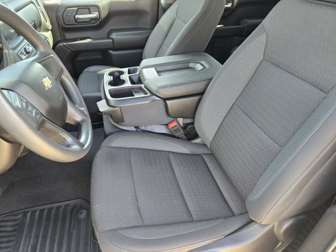 Used 2025 Chevrolet Silverado 1500 Custom RWD image 9