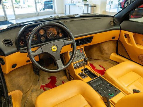 Used 1989 Ferrari Mondial T Cabriolet RWD image 9