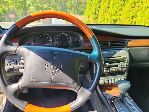 Used 2002 Cadillac Eldorado Touring w/ Preffered Equipment Group image 13