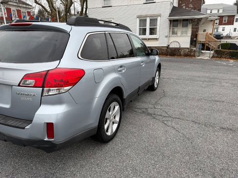 Used 2014 Subaru Outback 2.5i Premium image 5