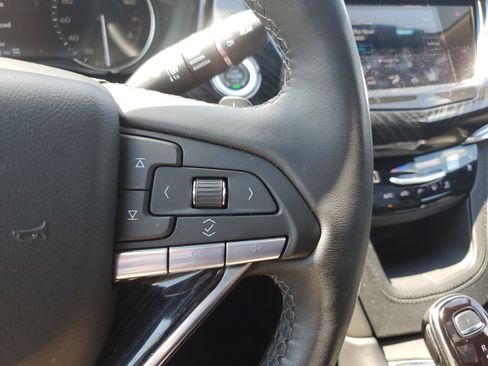 Certified 2025 Cadillac XT6 Premium Luxury image 18