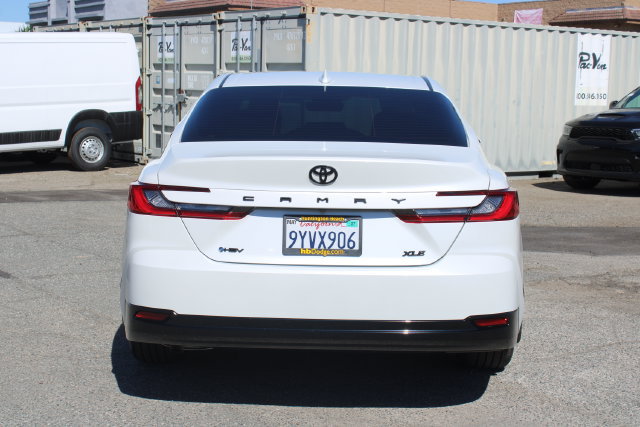 Used 2026 Toyota Camry XLE FWD image 4