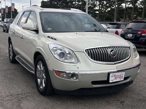 Used 2008 Buick Enclave CXL w/ Entertainment Package #4 AWD/4WD image 2