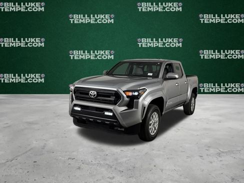 Used 2025 Toyota Tacoma SR5 AWD/4WD image 13