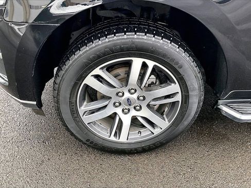 Used 2022 Ford Expedition Limited image 9