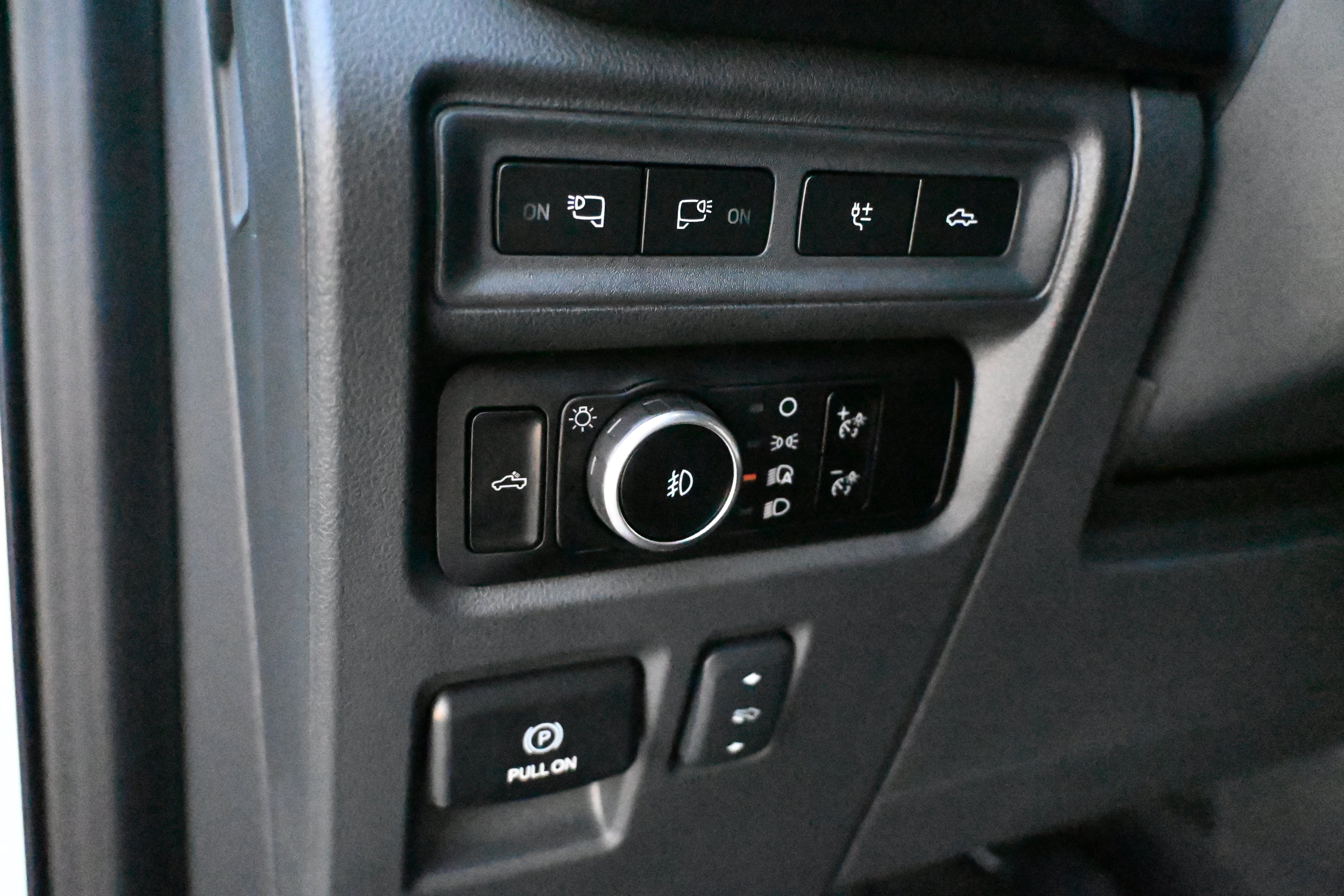 Used 2024 Ford F150 Platinum w/ Equipment Group 702A High AWD/4WD image 16