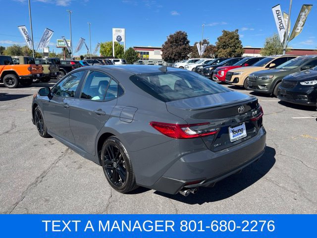 Used 2025 Toyota Camry SE FWD image 3