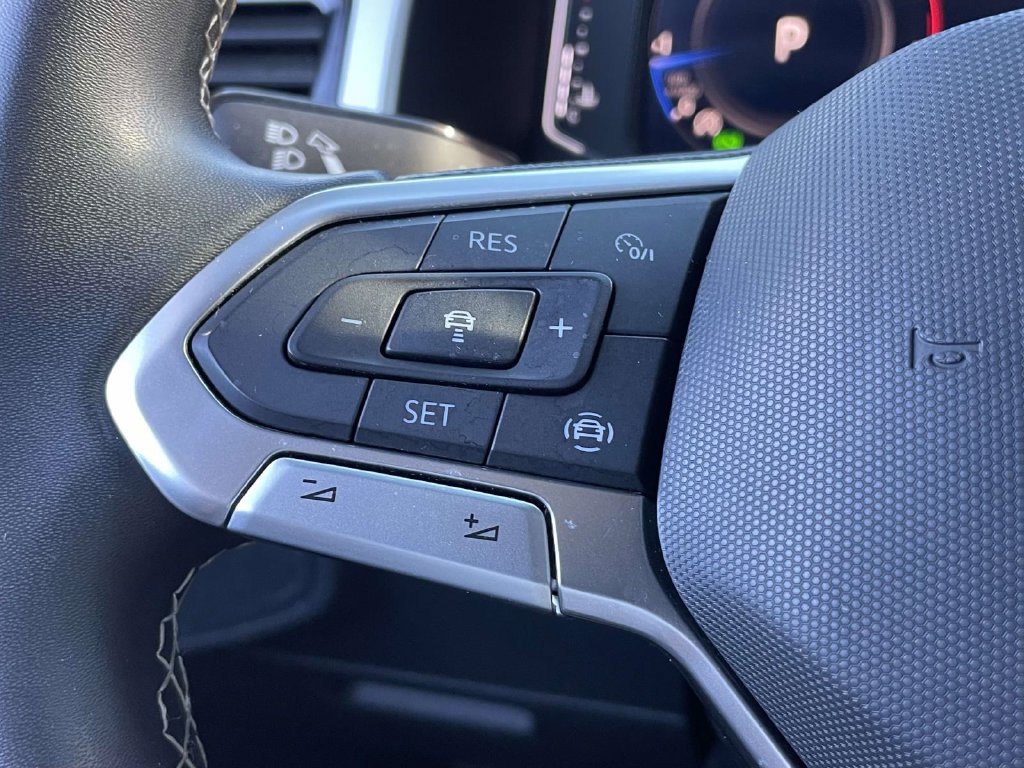 Certified 2023 Volkswagen Atlas SE FWD image 25